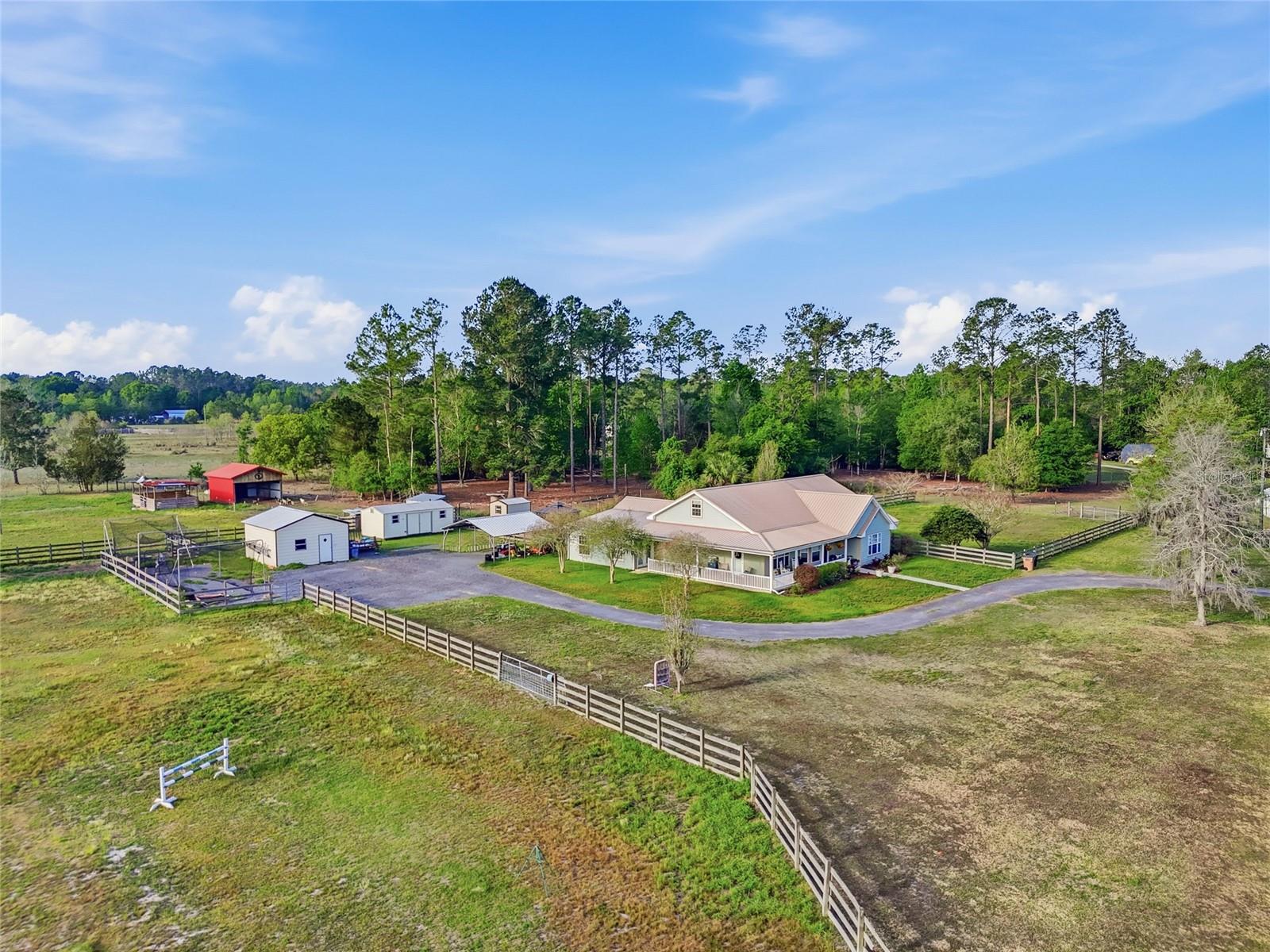 Photo of 6864 NW COUNTY ROAD 229A STARKE FL 32091