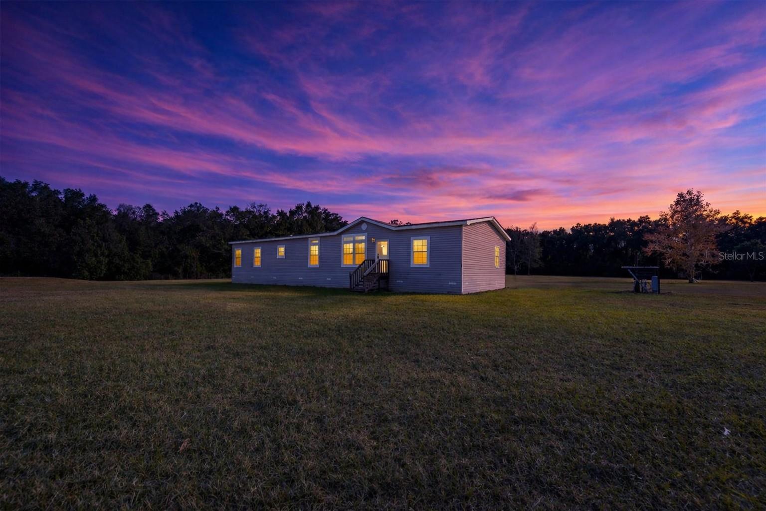 Photo of 129 PERRY ROAD #1 HAWTHORNE FL 32640