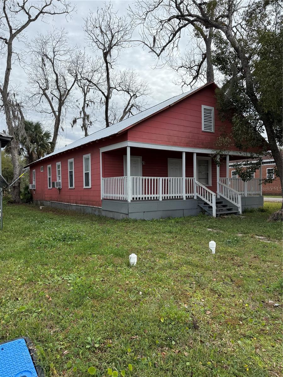 Photo of 226 S THOMPSON STREET STARKE FL 32091