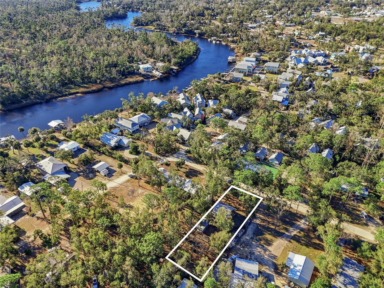 Photo of 317 CEDAR STREET STEINHATCHEE FL 32359