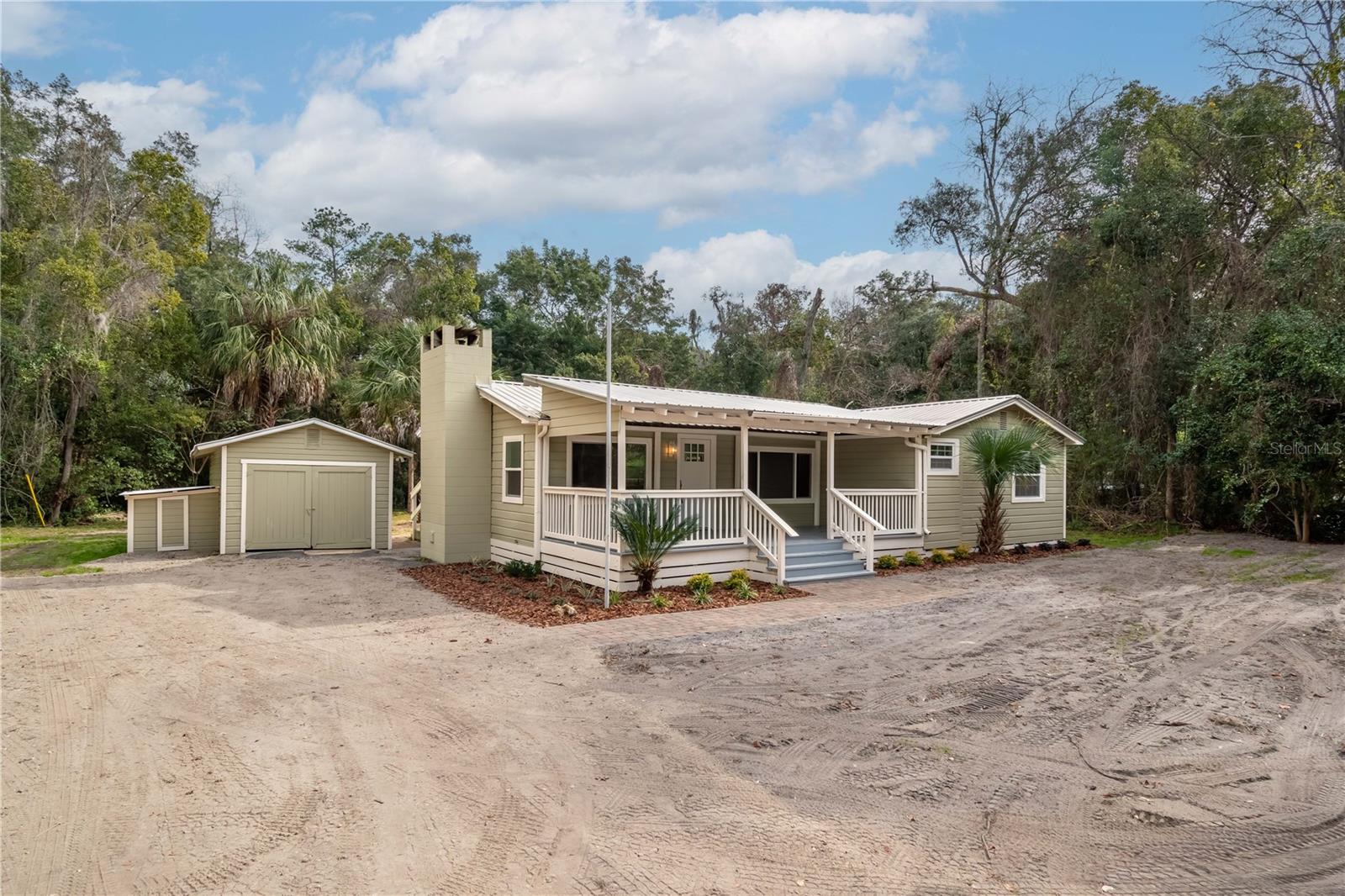 Photo of 674 N STATE ROAD 21 HAWTHORNE FL 32640