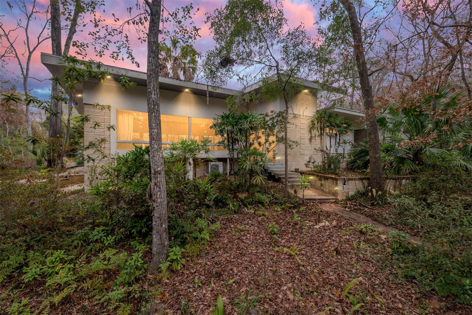 Photo of 2062 NW 11TH ROAD GAINESVILLE FL 32605