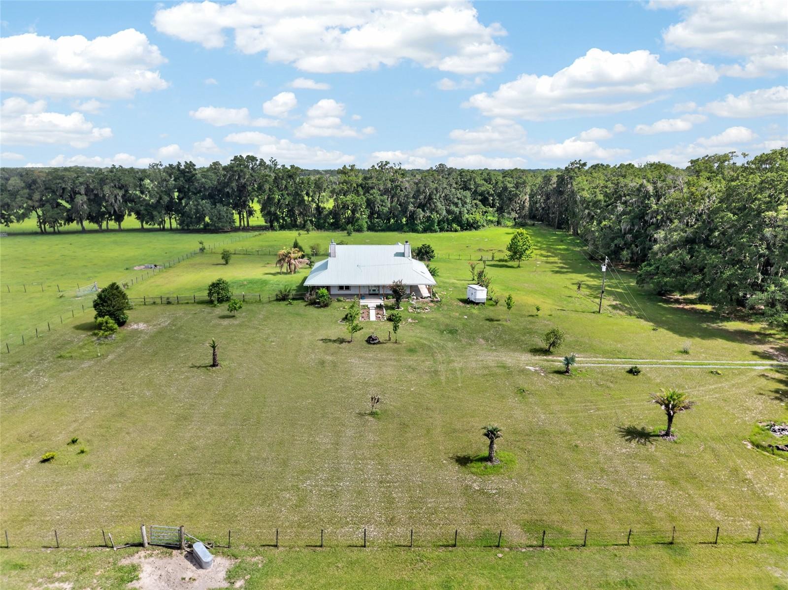Photo of 28924 SW 30TH AVENUE NEWBERRY FL 32669
