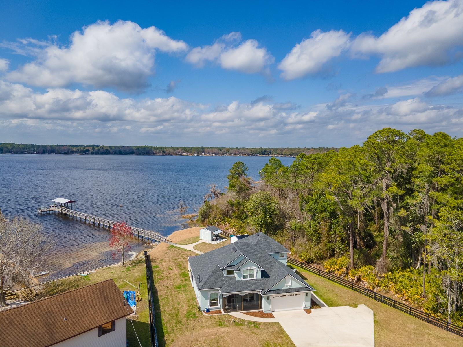 Photo of 108 MAPLE TERRACE FLORAHOME FL 32140