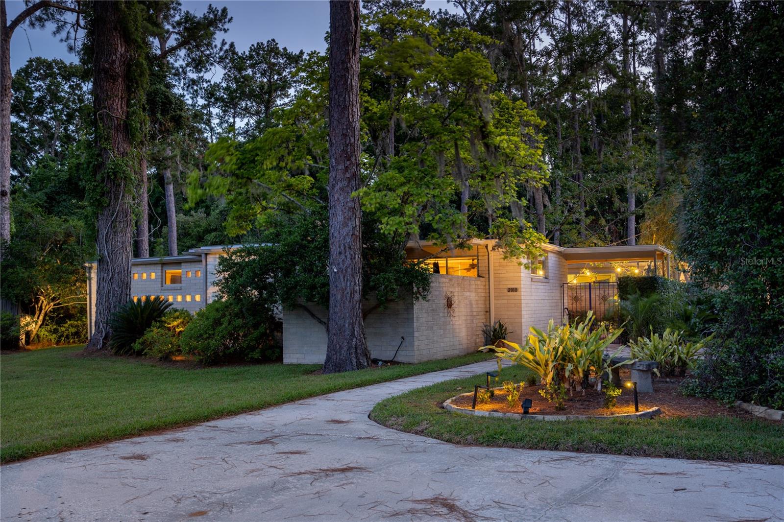 Photo of 2010 NW 32ND TERRACE GAINESVILLE FL 32605