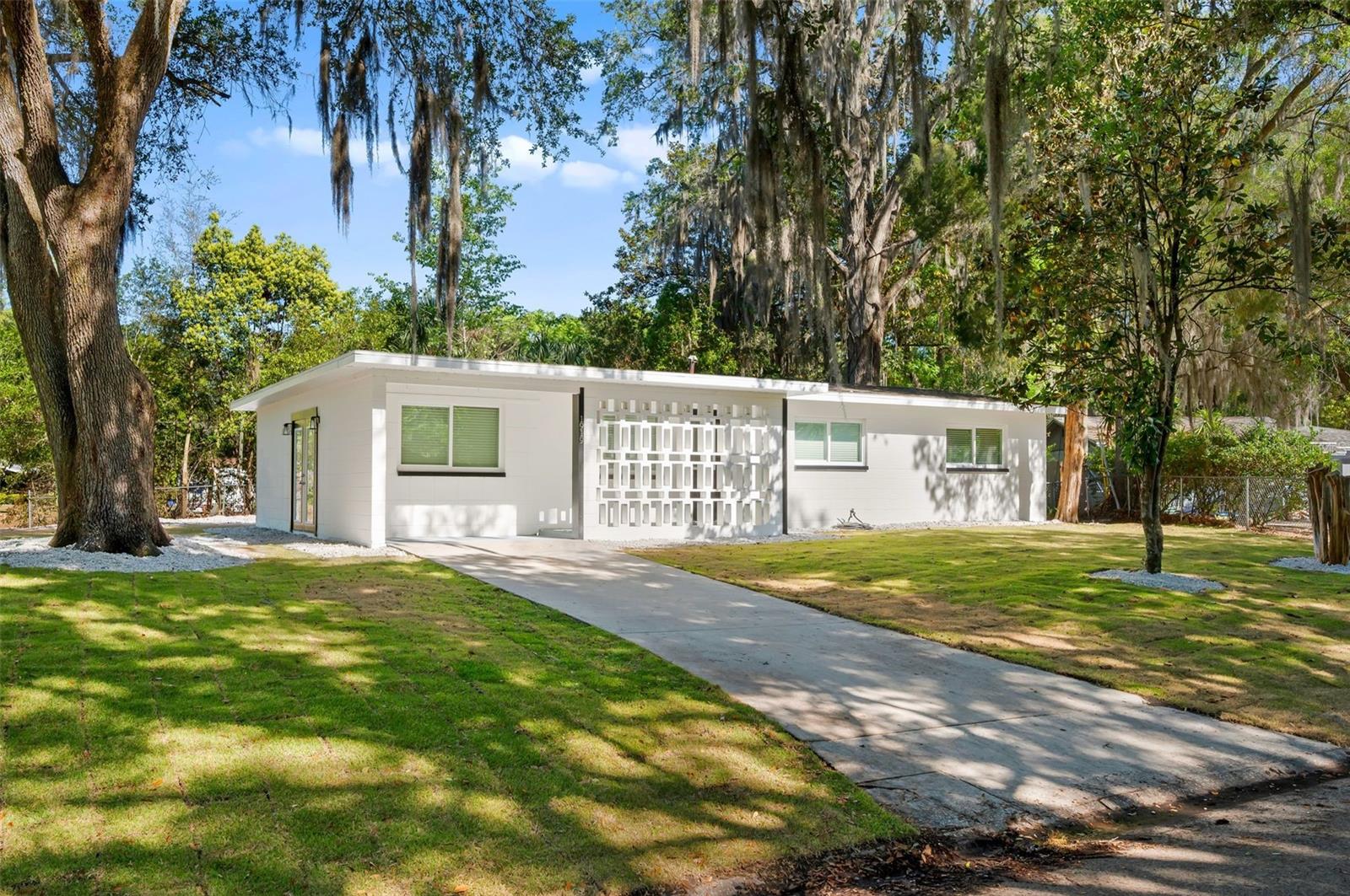 Photo of 1919 NE 17TH DRIVE GAINESVILLE FL 32609