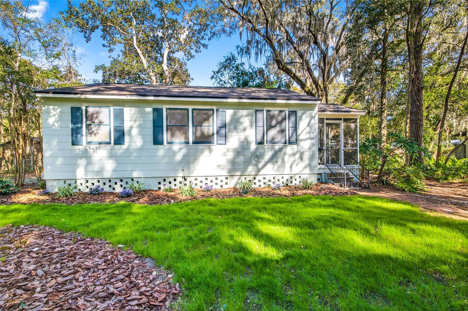 Photo of 914 NE 6TH AVENUE GAINESVILLE FL 32601