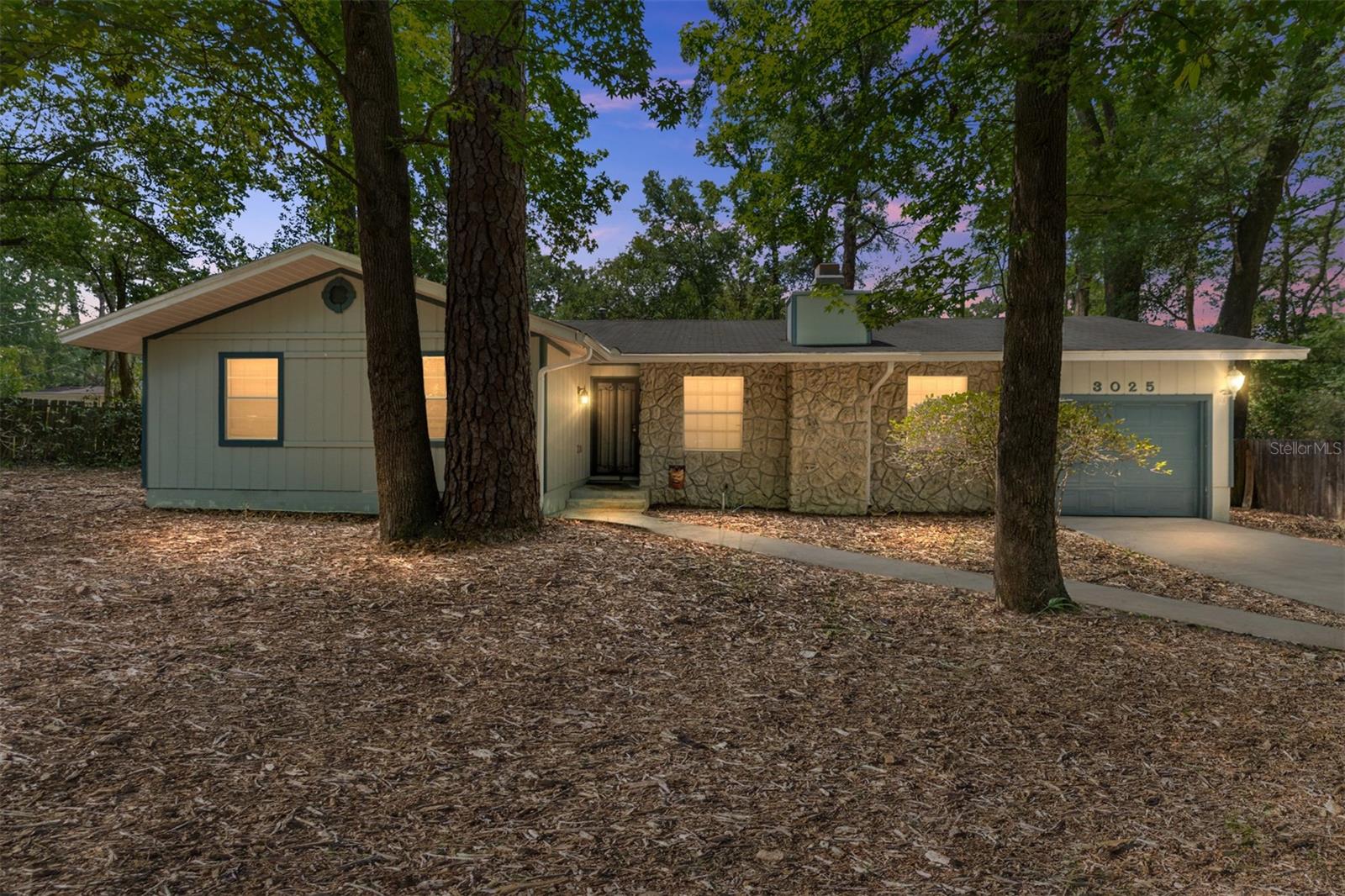 Photo of 3025 W UNIVERSITY AVENUE GAINESVILLE FL 32607
