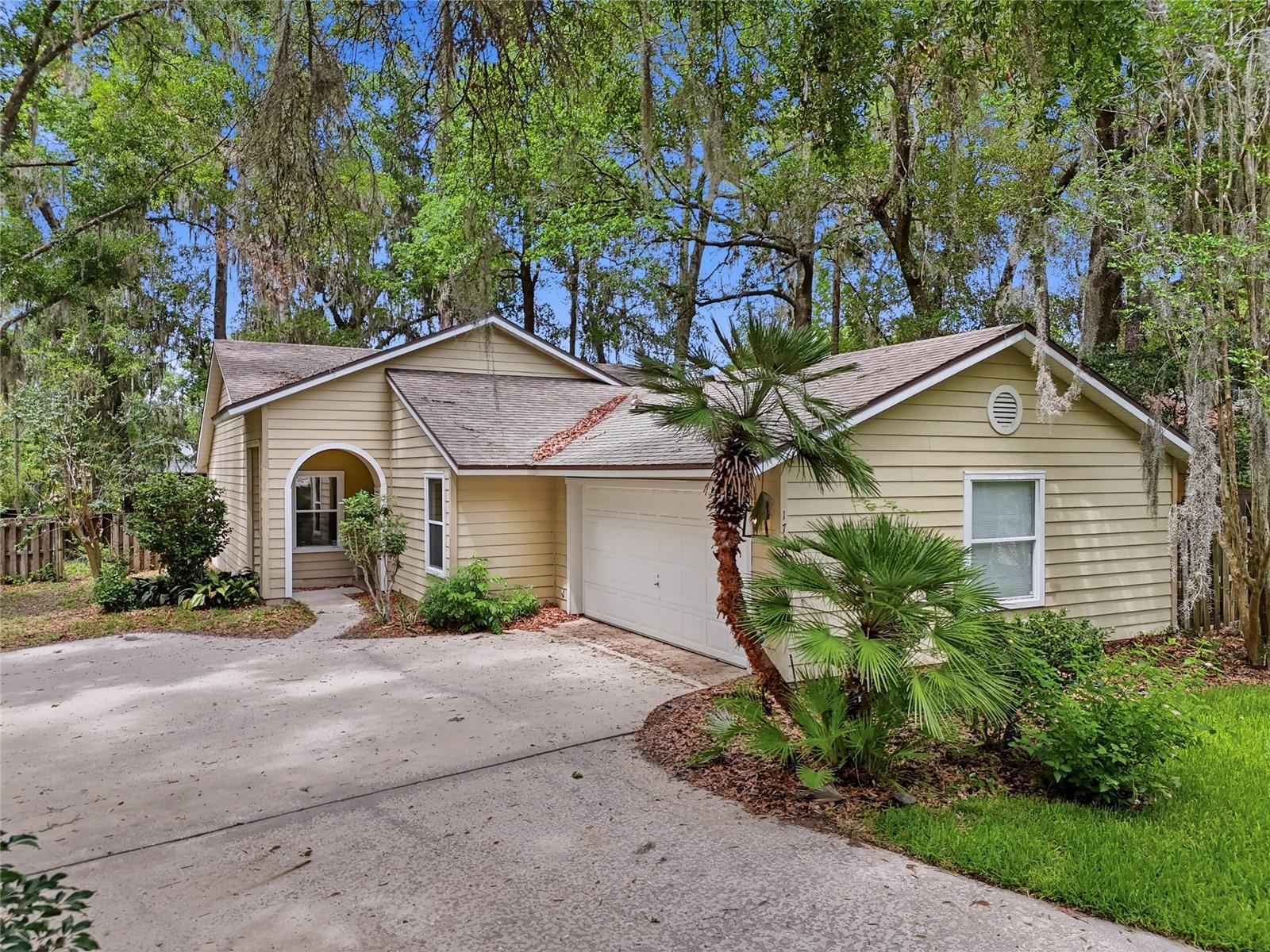 Photo of 1736 NW 16TH PLACE GAINESVILLE FL 32605