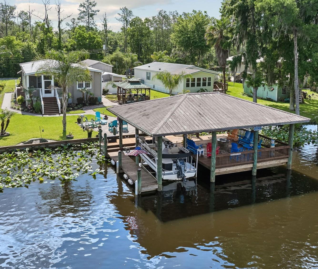 Photo of 329 PARADISE CIRCLE SATSUMA FL 32189