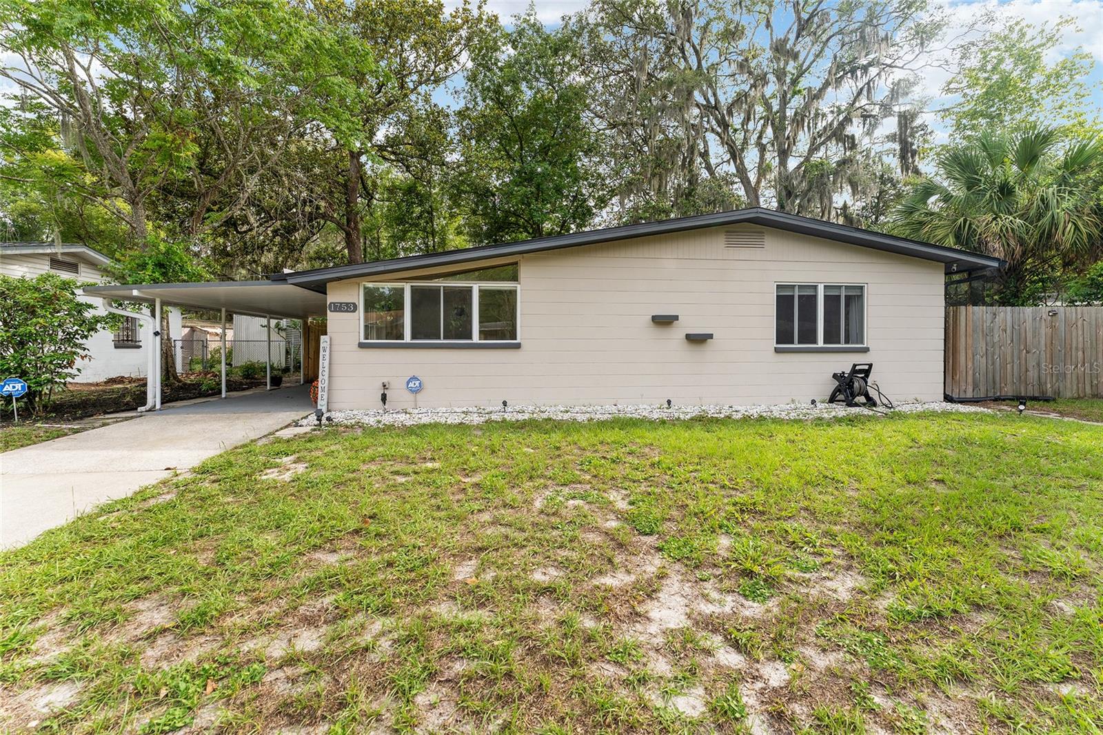 Photo of 1753 NE 20TH PLACE GAINESVILLE FL 32609