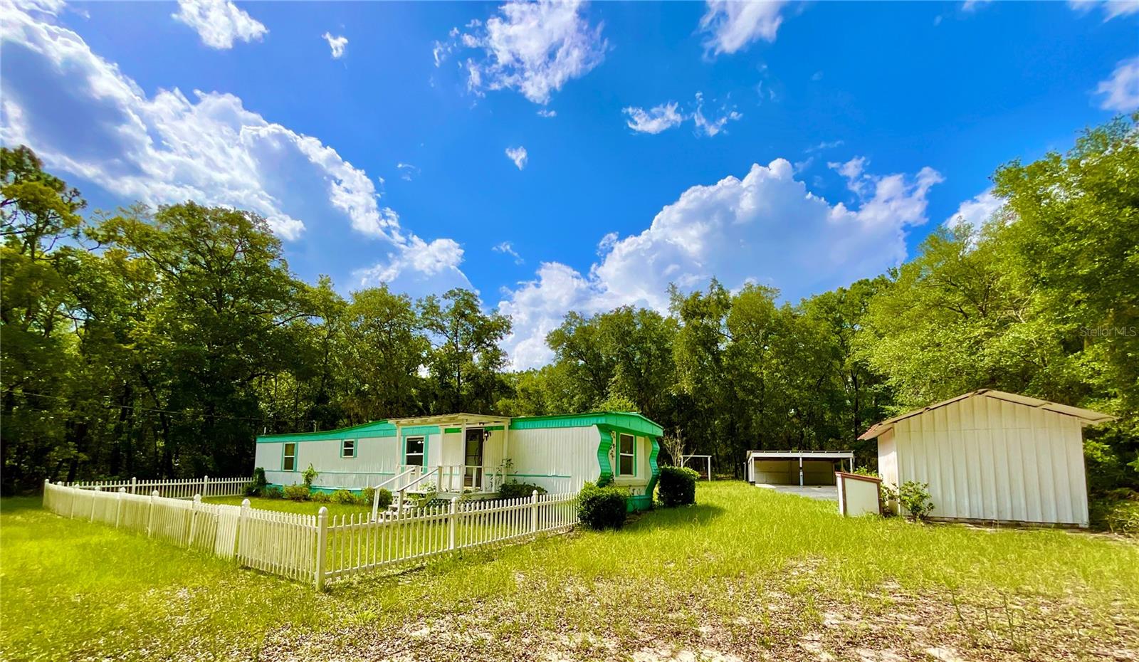 Photo of 8232 SWAN LAKE ROAD MELROSE FL 32666