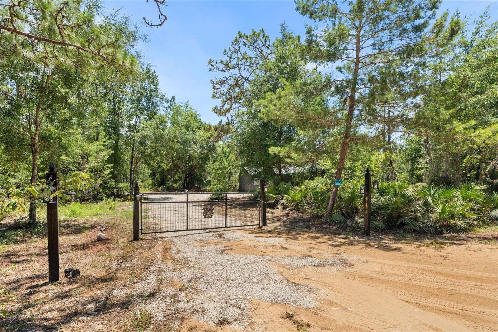 Photo of 419 LILY TRAIL INTERLACHEN FL 32148