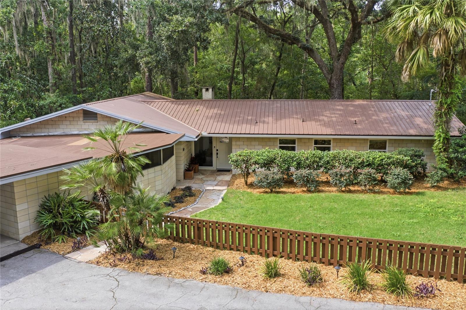Photo of 1732 NW 8TH AVENUE GAINESVILLE FL 32603