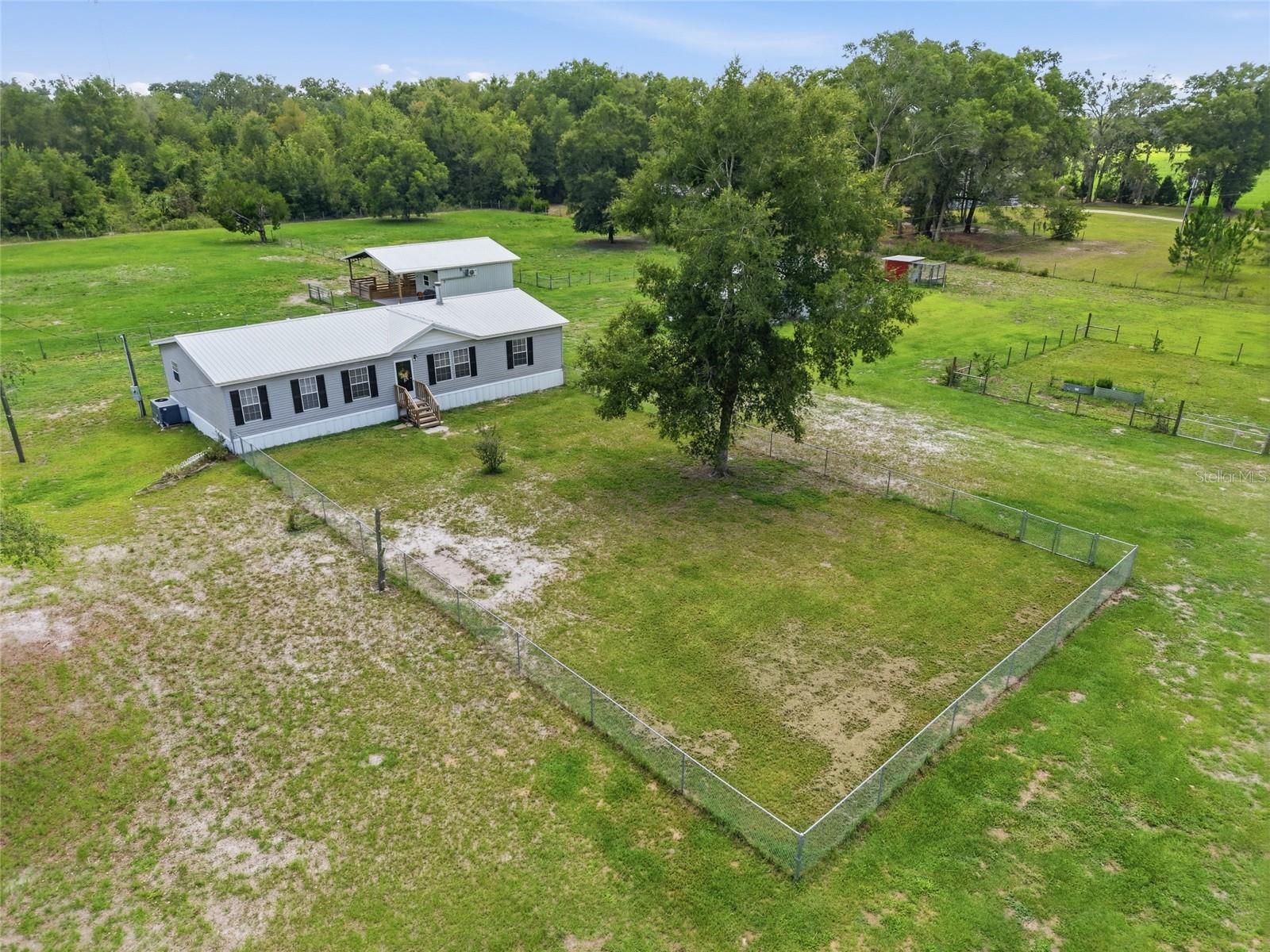 Photo of 4889 SW 35TH TRAIL BELL FL 32619