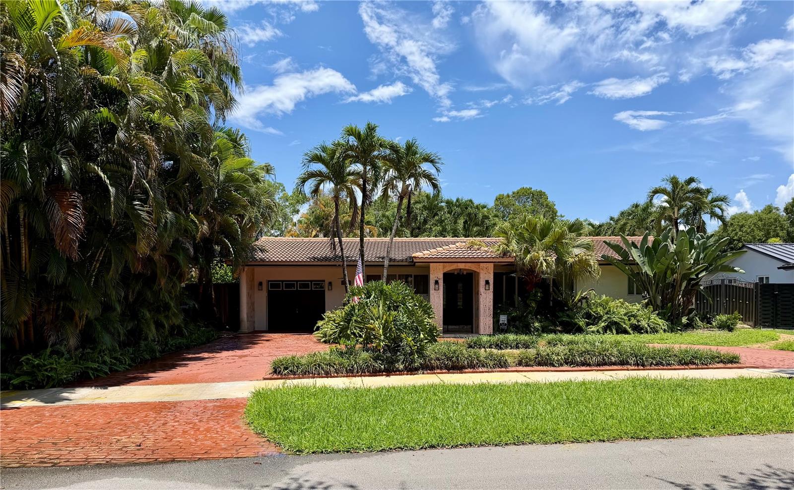 Photo of 14821 PALMETTO PALM AVENUE MIAMI LAKES FL 33014