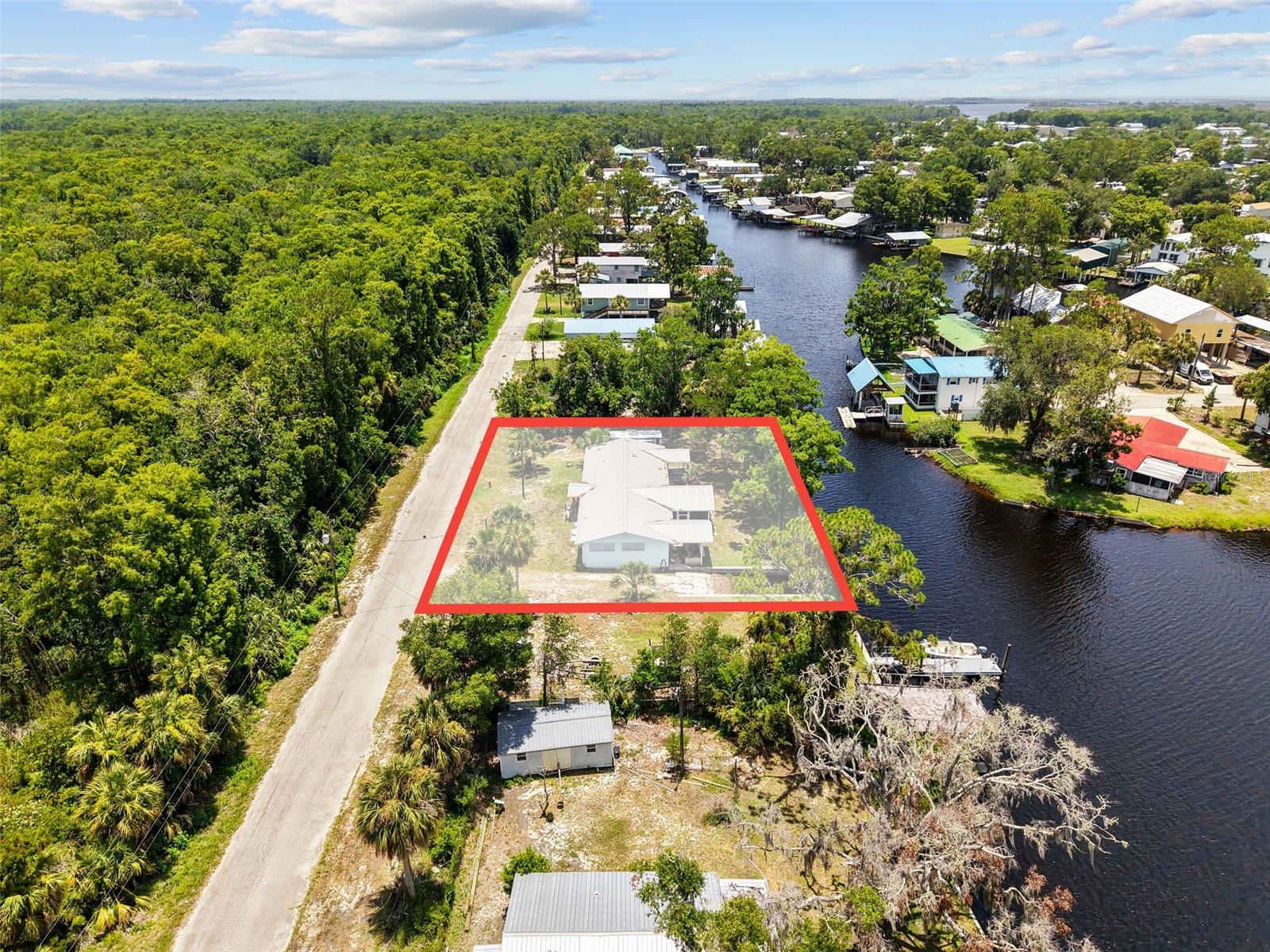 Photo of 306 SE 256 STREET SUWANNEE FL 32692