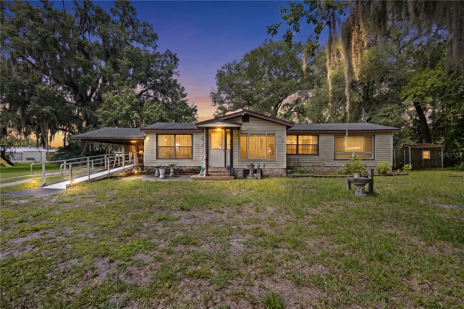 Photo of 604 W MARKET ROAD STARKE FL 32091