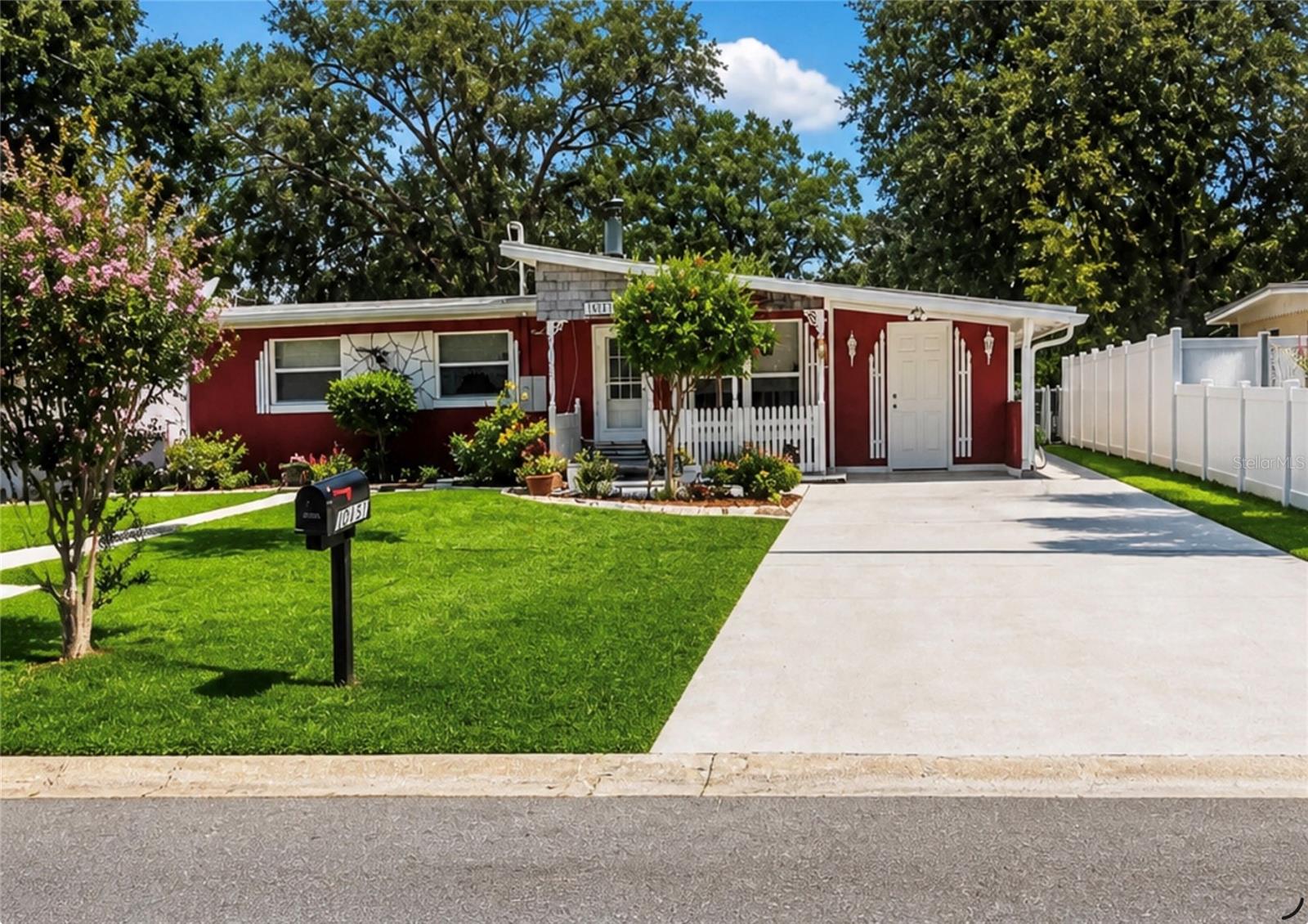 Photo of 10131 AGAVE ROAD JACKSONVILLE FL 32246