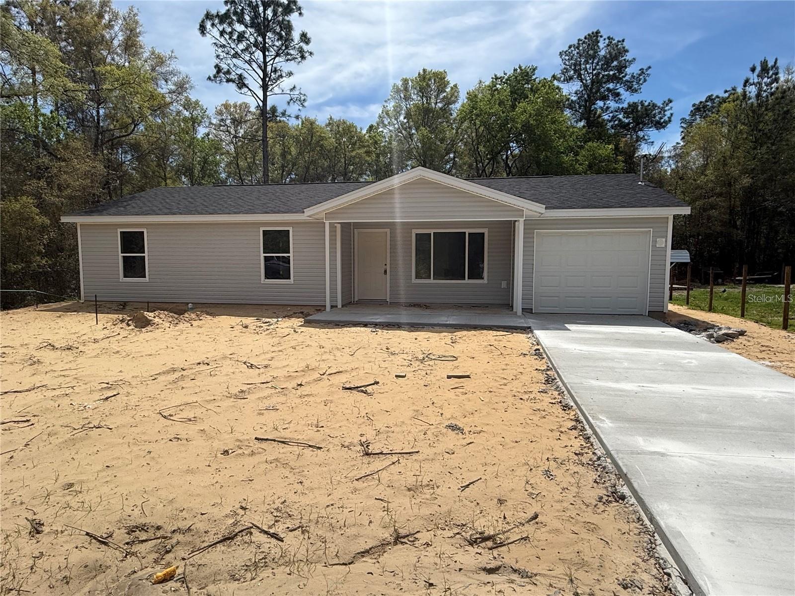 Photo of 8 SEQUOIA DRIVE COURSE OCKLAWAHA FL 32179