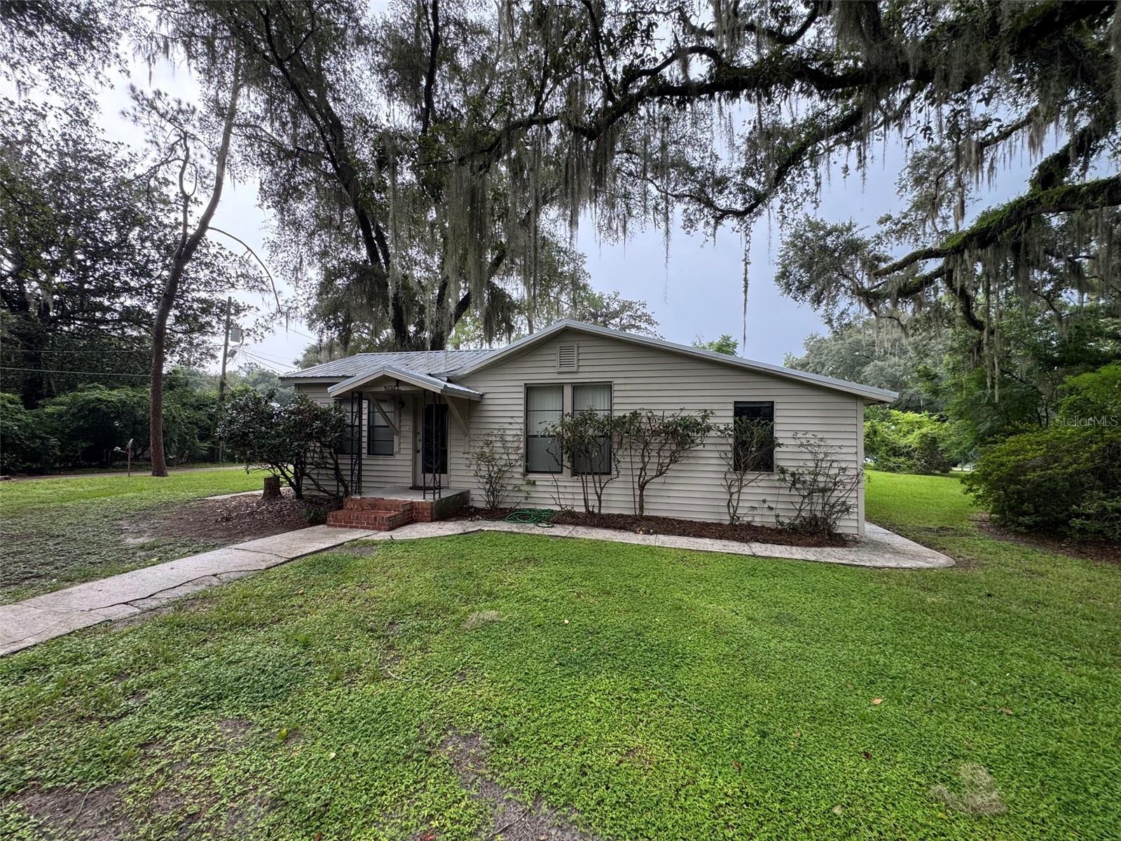 Photo of 4025 SW 20TH DRIVE GAINESVILLE FL 32608