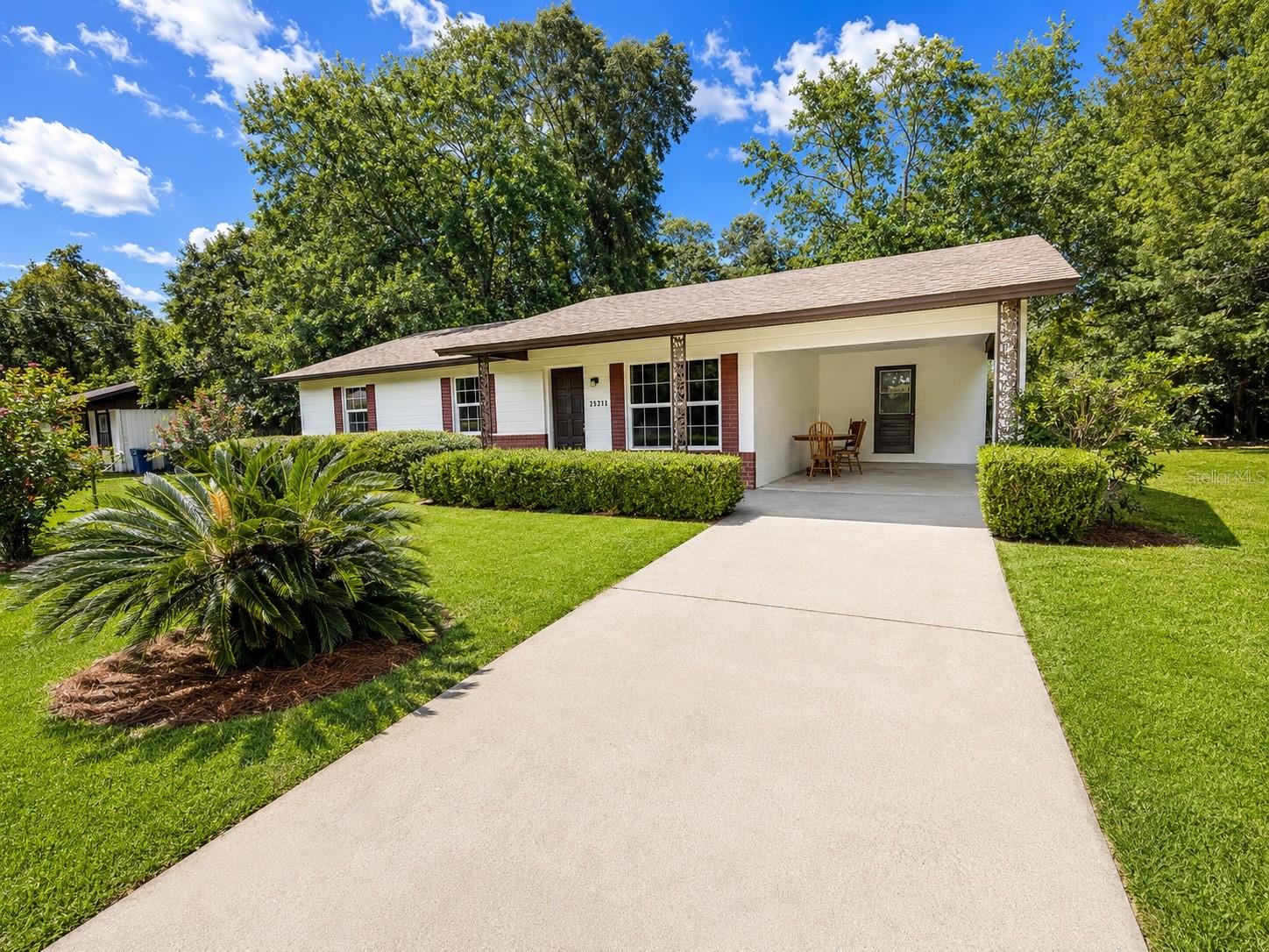Photo of 25351 SW 7TH AVENUE NEWBERRY FL 32669