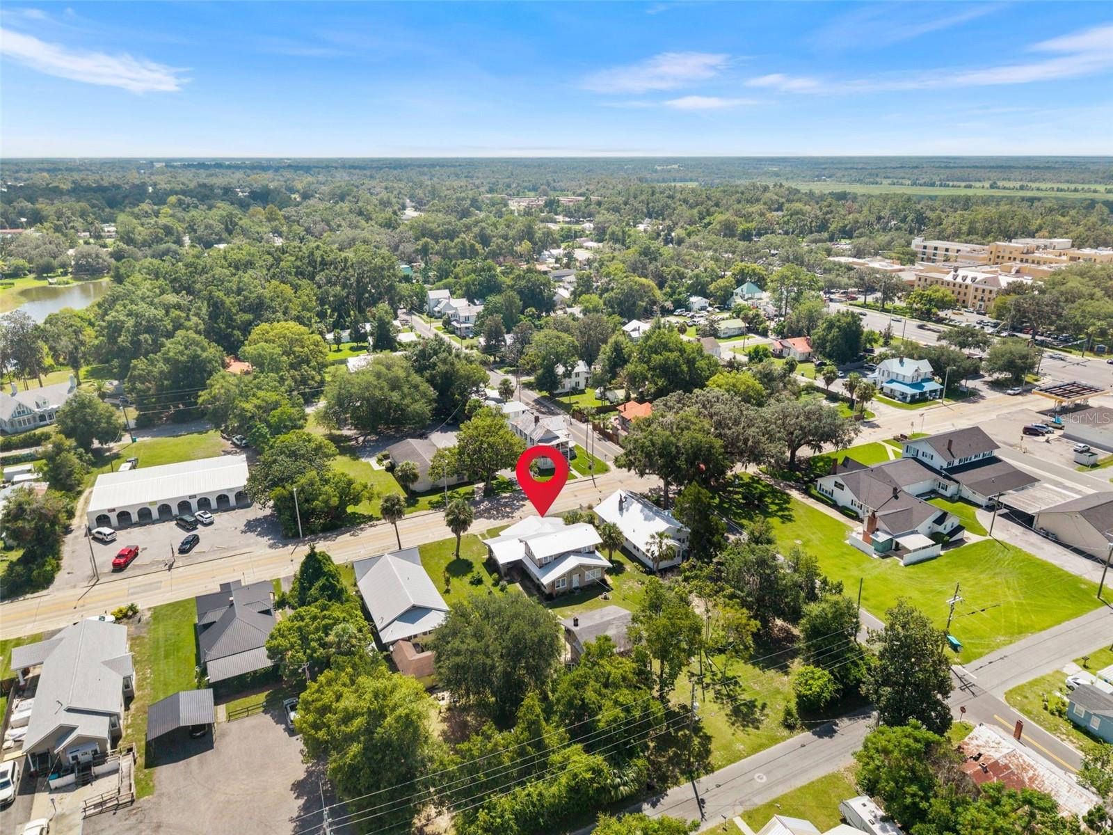 Photo of 398 S MARION AVENUE LAKE CITY FL 32025