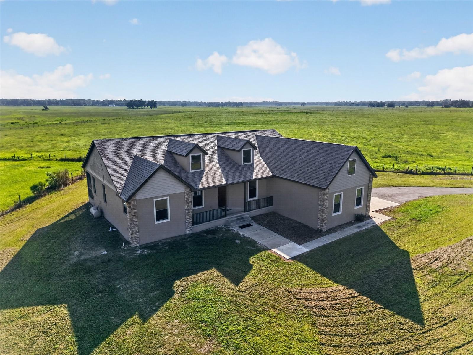 Photo of 4027 N C 470 LAKE PANASOFFKEE FL 33538