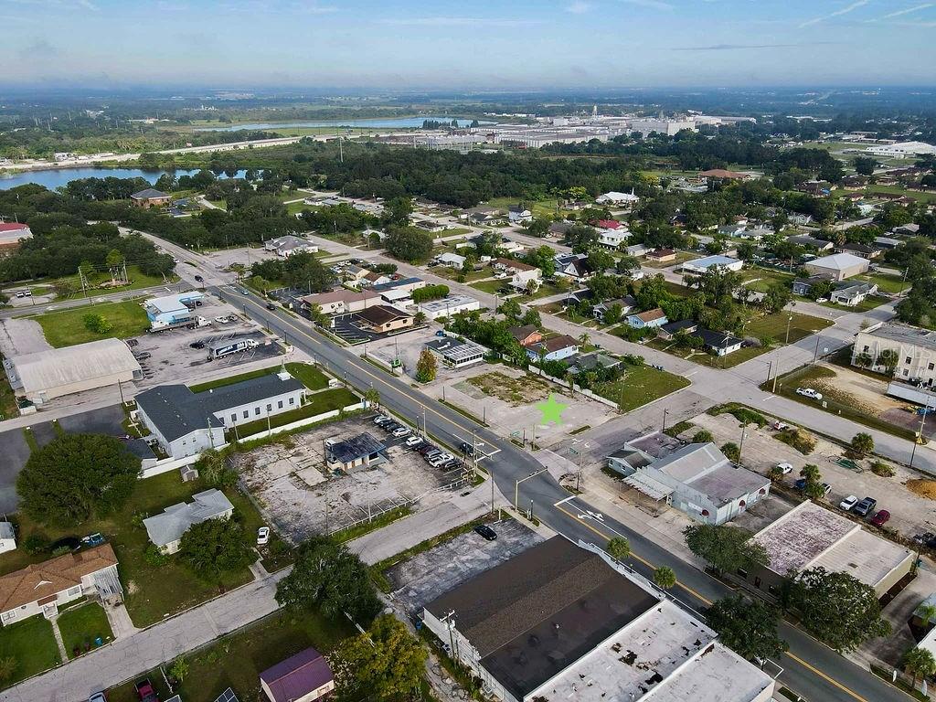 Photo of 104 W CENTRAL AVENUE LAKE WALES FL 33853