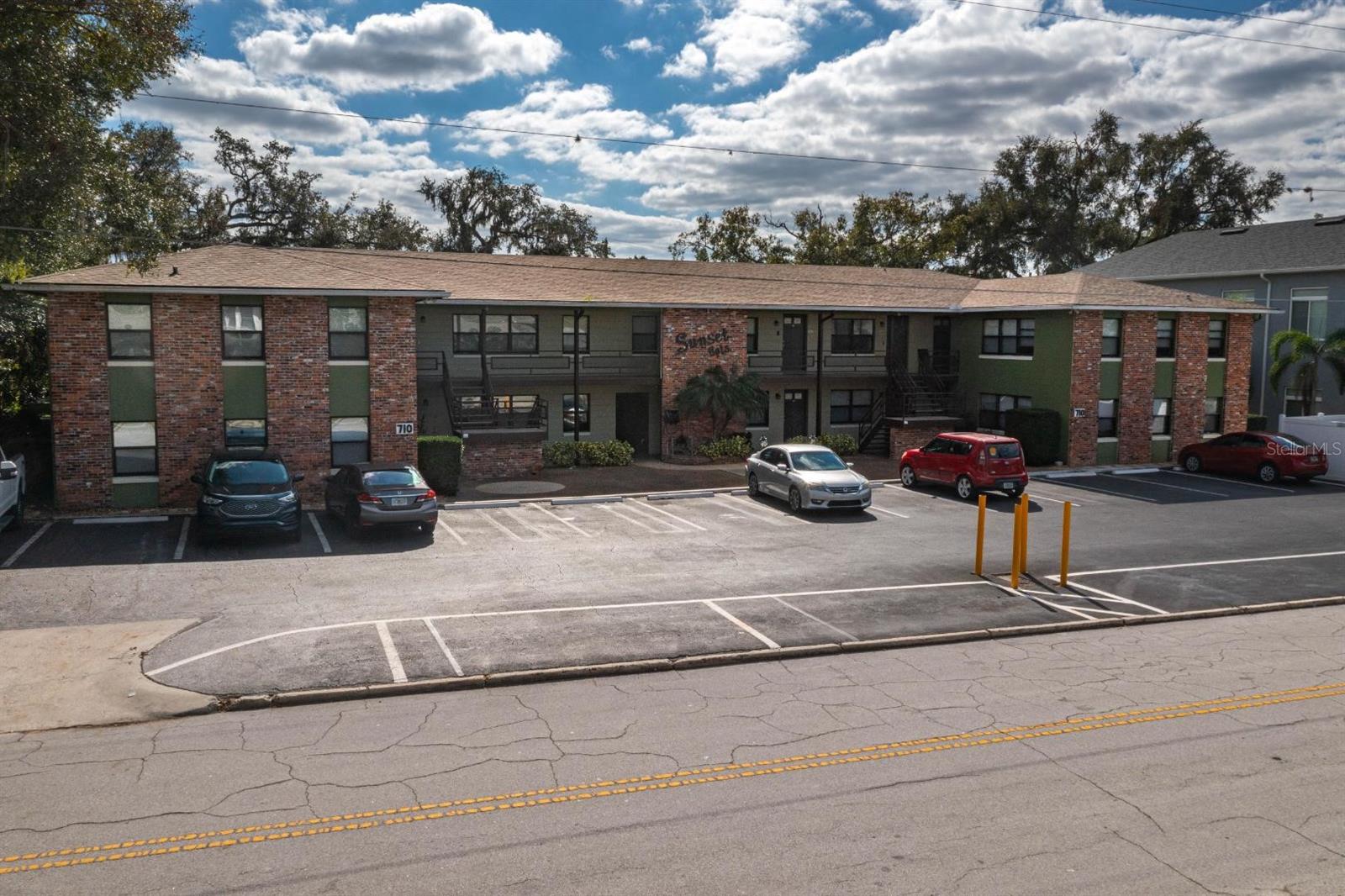 Photo of 710 AVENUE C #4A WINTER HAVEN FL 33880