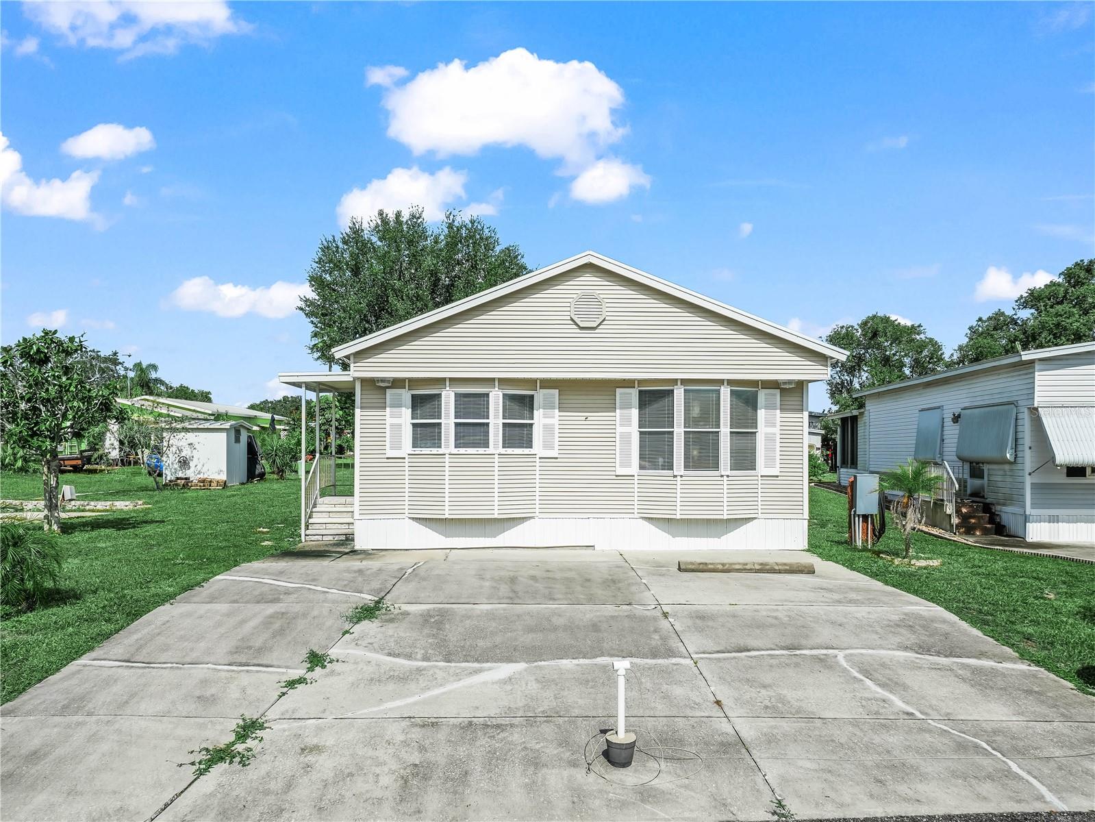 Photo of 108 SILVERSIDES STREET LAKE WALES FL 33898