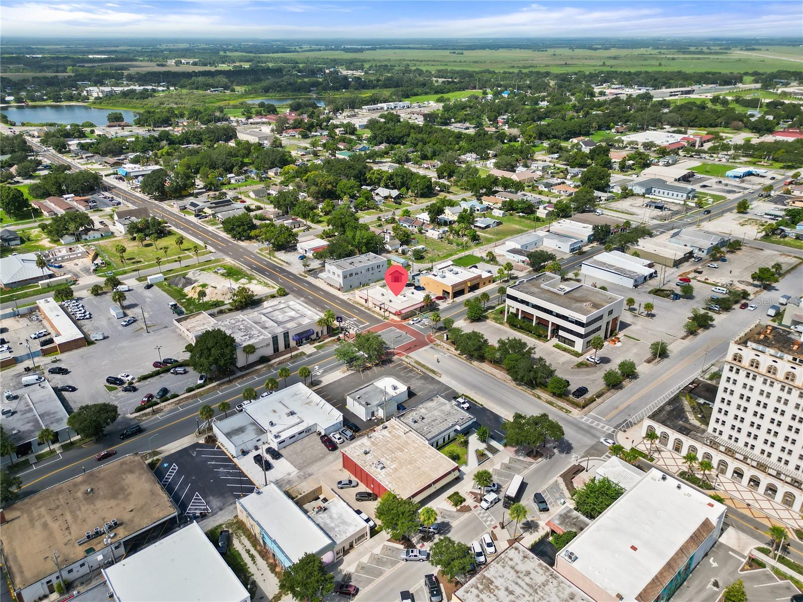 Photo of 1 W CENTRAL AVENUE LAKE WALES FL 33853