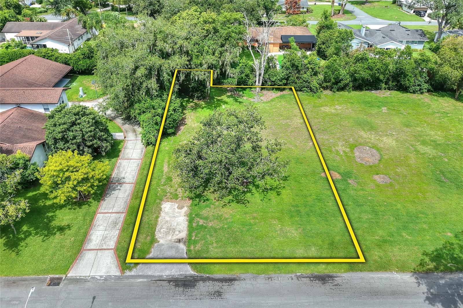 Photo of 4249 FOREST HILLS DRIVE LAKELAND FL 33813
