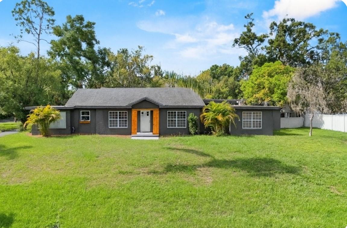 Photo of 504 PRADO PLACE LAKELAND FL 33803