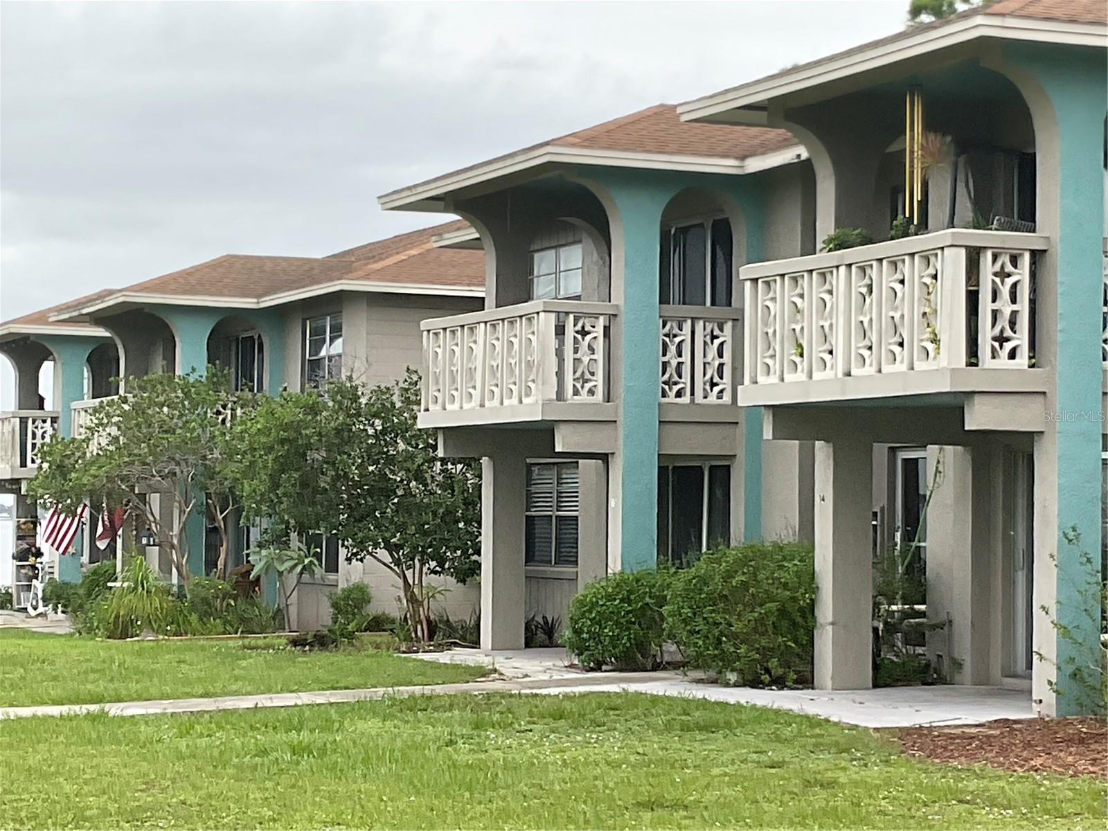 Photo of 1011 LAKEVIEW DRIVE SEBRING FL 33870