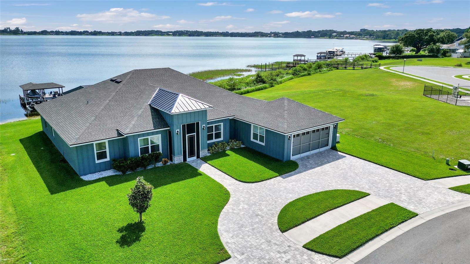 Photo of 1153 ENCLAVE COURT AUBURNDALE FL 33823