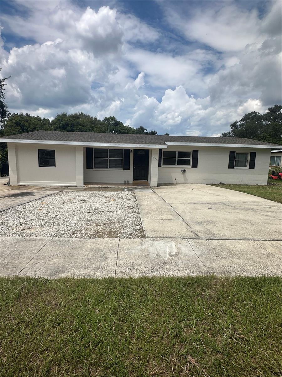 Photo of 651 LORRAINE CIRCLE LAKE WALES FL 33853
