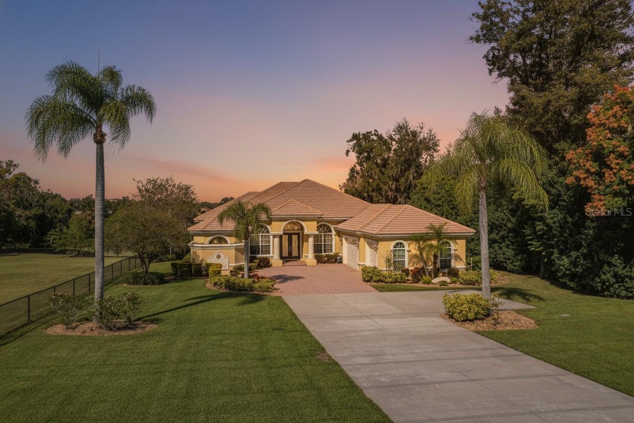 Photo of 2918 CLUBHOUSE ROAD LAKELAND FL 33812