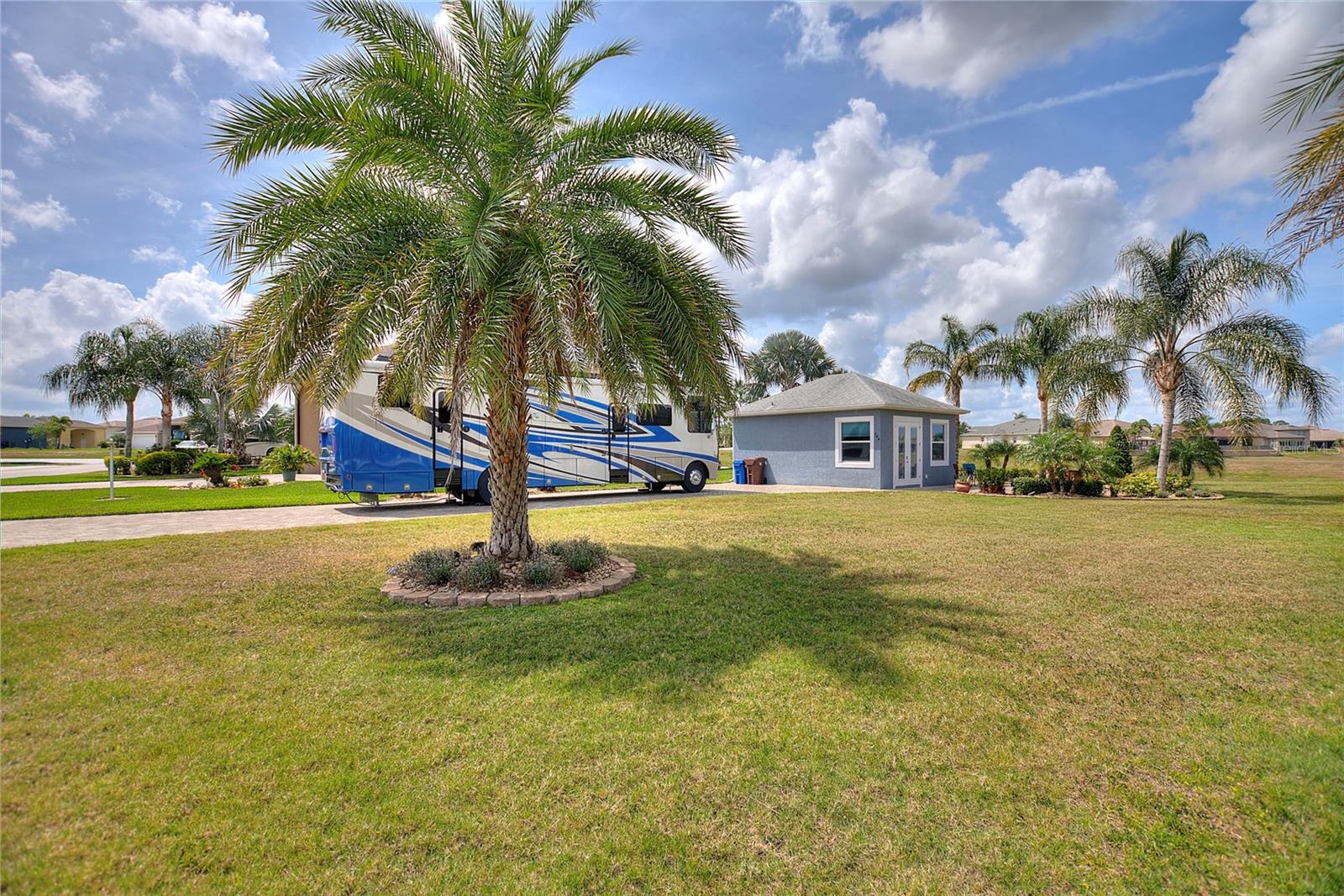 Photo of 544 NARROW POND ROAD POLK CITY FL 33868