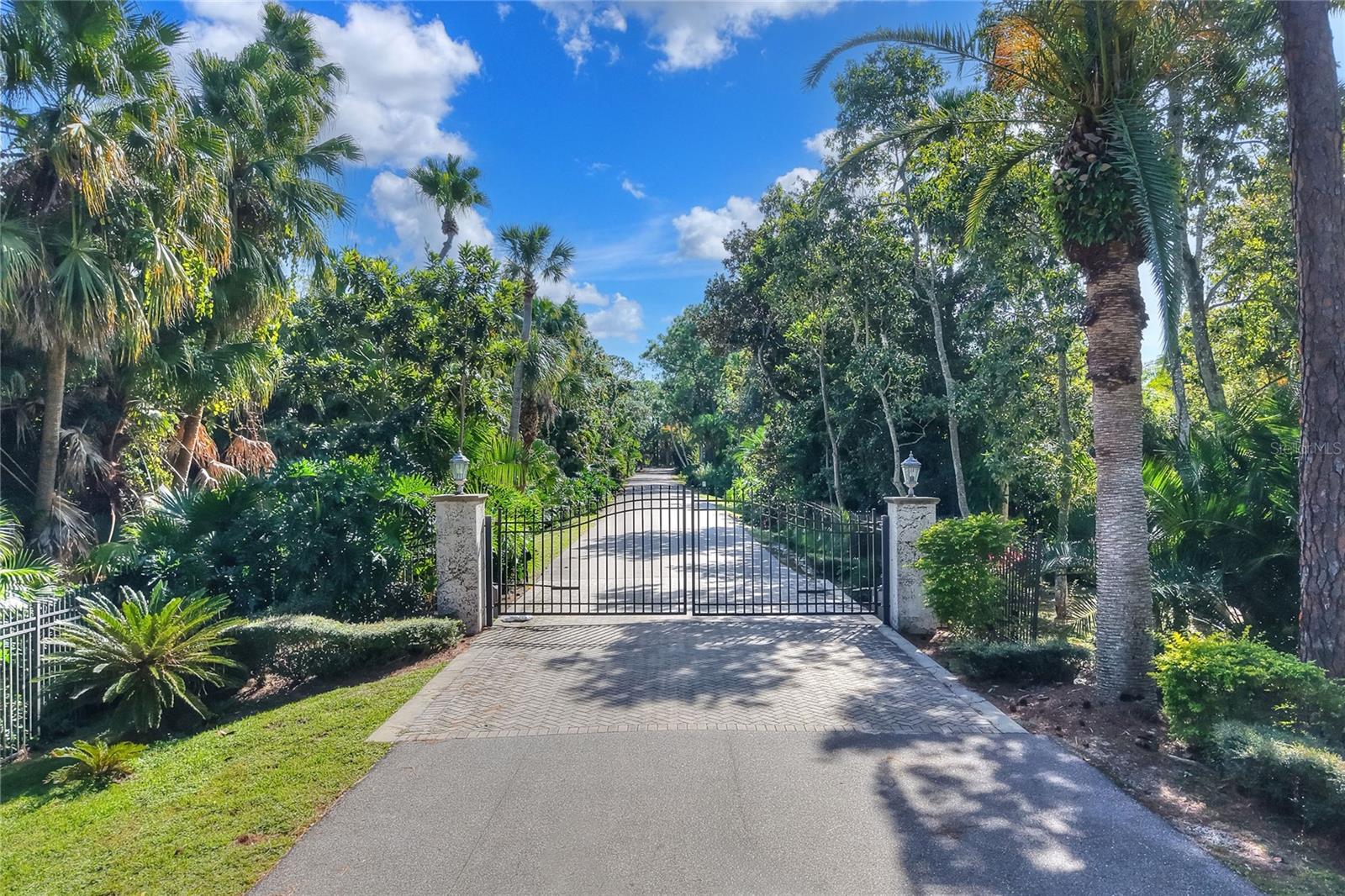 Photo of ISLAND WAY WINTER HAVEN FL 33884
