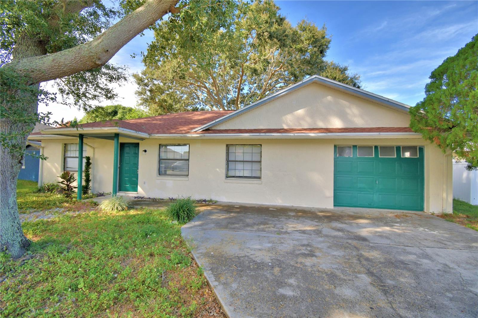 Photo of 373 LAKE DAISY CIRCLE WINTER HAVEN FL 33884