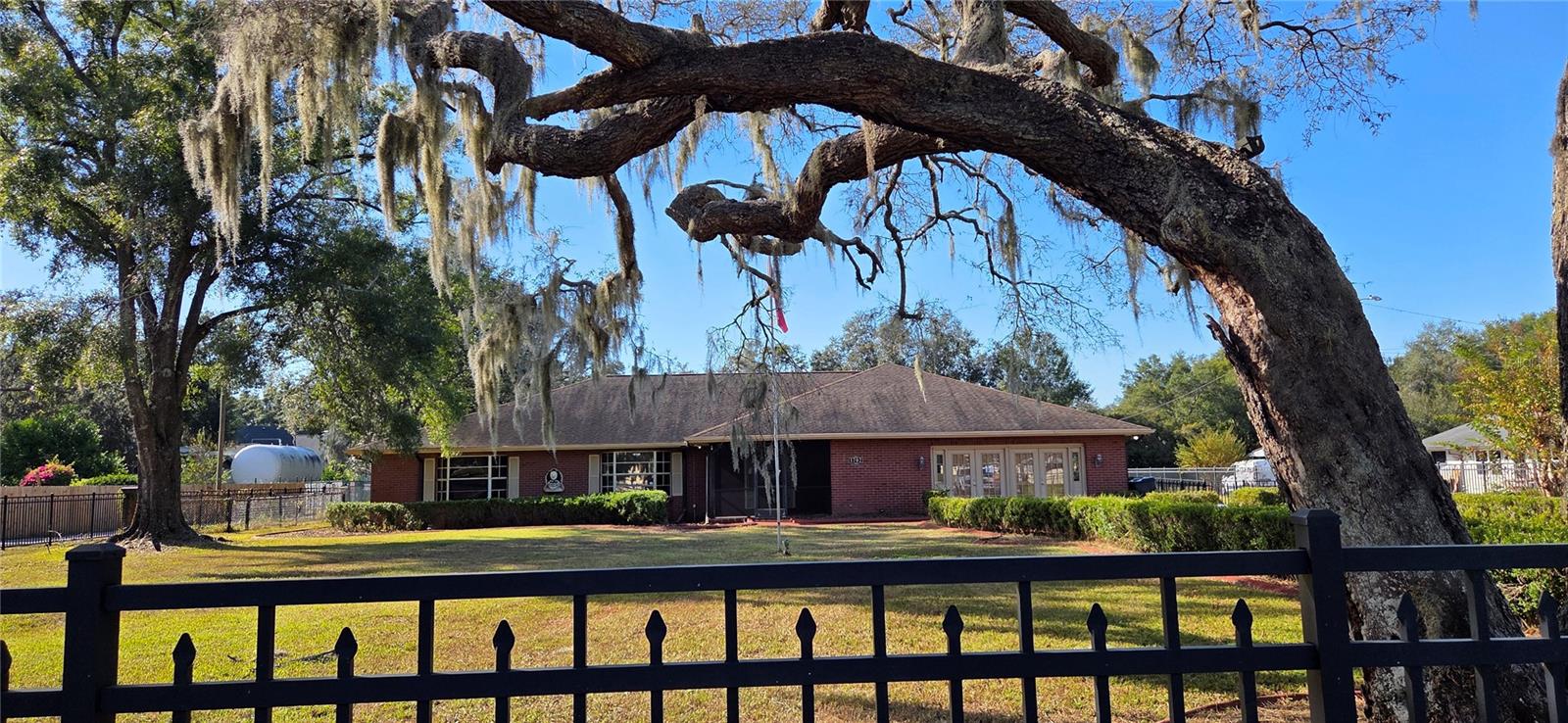 Photo of 1702 S MILLER ROAD VALRICO FL 33594