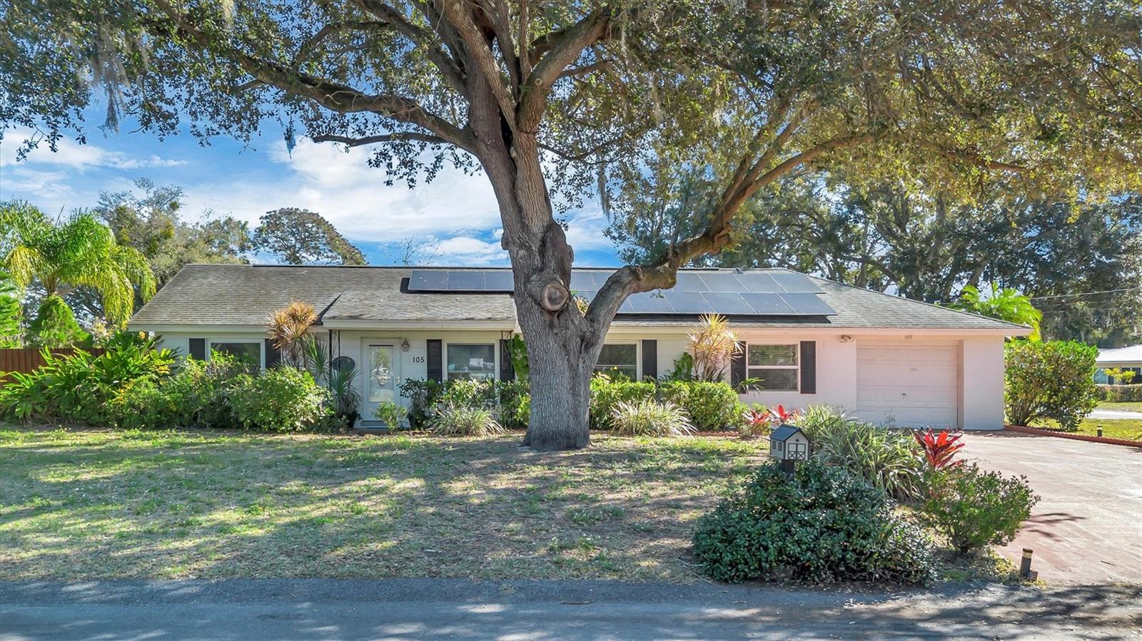 Photo of 105 OWEN CIRCLE AUBURNDALE FL 33823