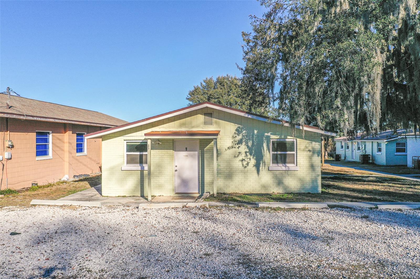 Photo of 114 E NORTHSIDE DRIVE #3 LAKE WALES FL 33853