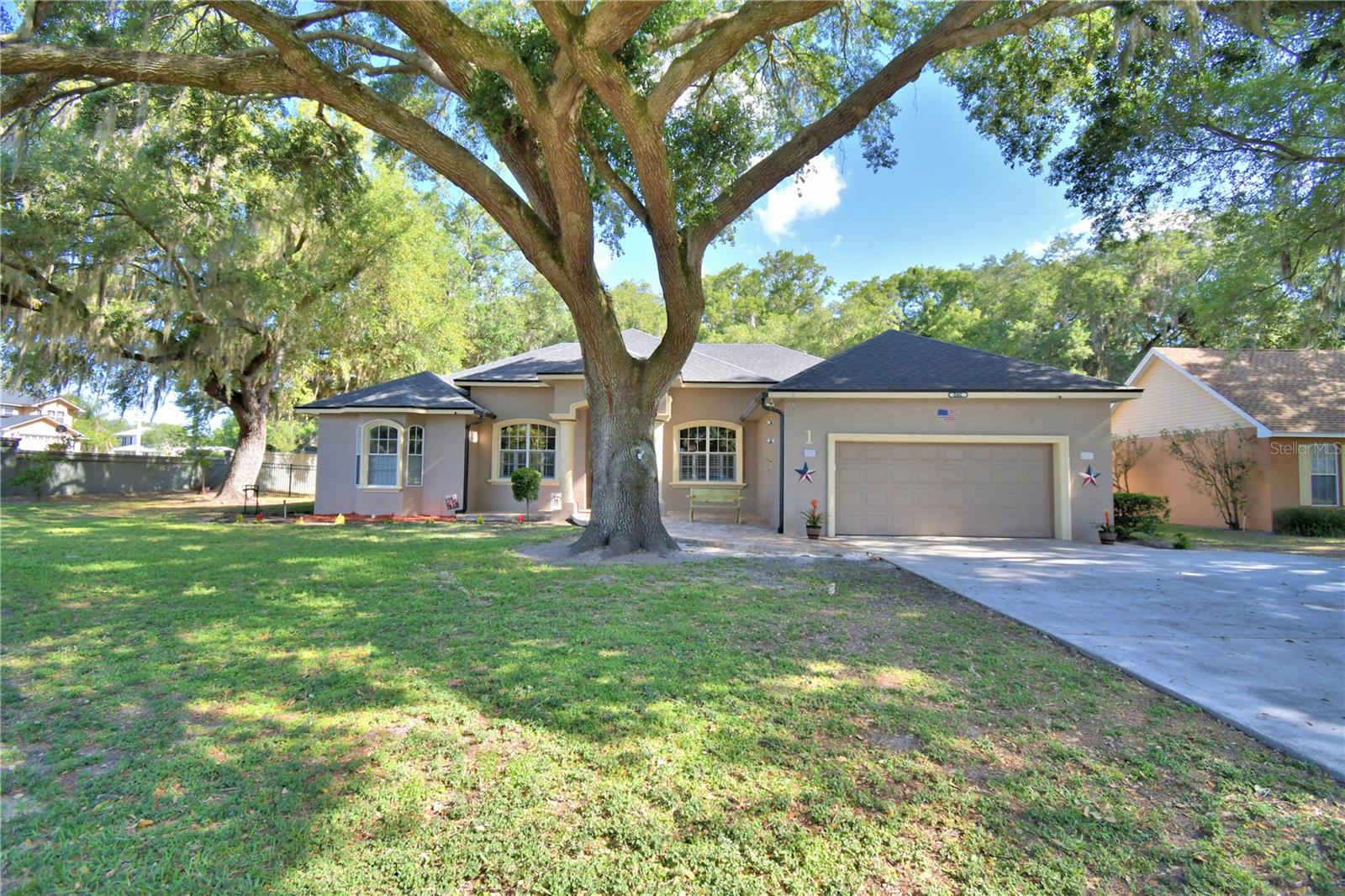 Photo of 1 LAKE ELOISE LANE WINTER HAVEN FL 33884