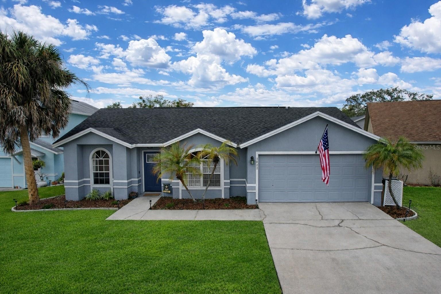 Photo of 2022 HATTERAS POINT LAKELAND FL 33813