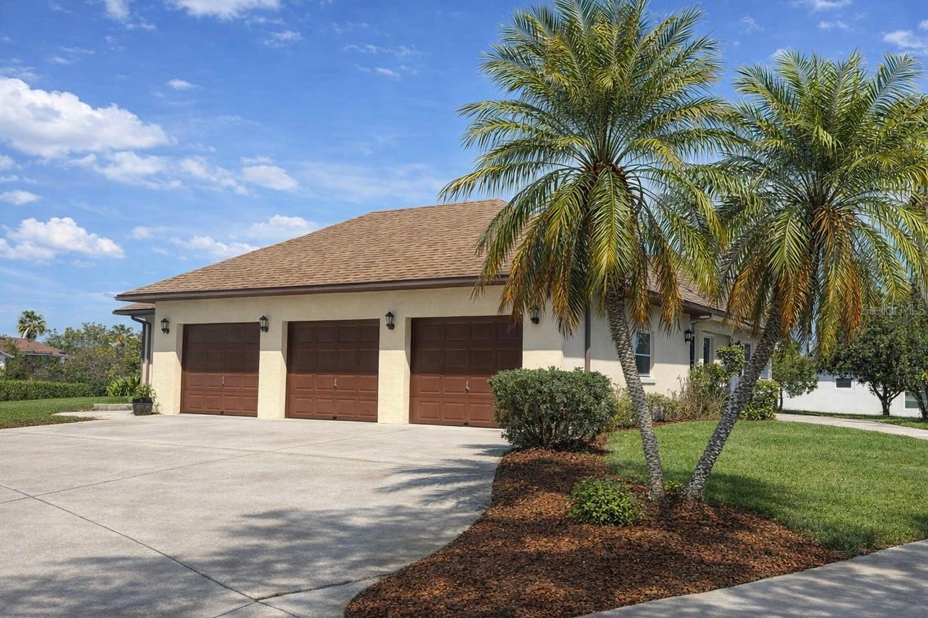 Photo of 513 BAR DRIVE POINCIANA FL 34759