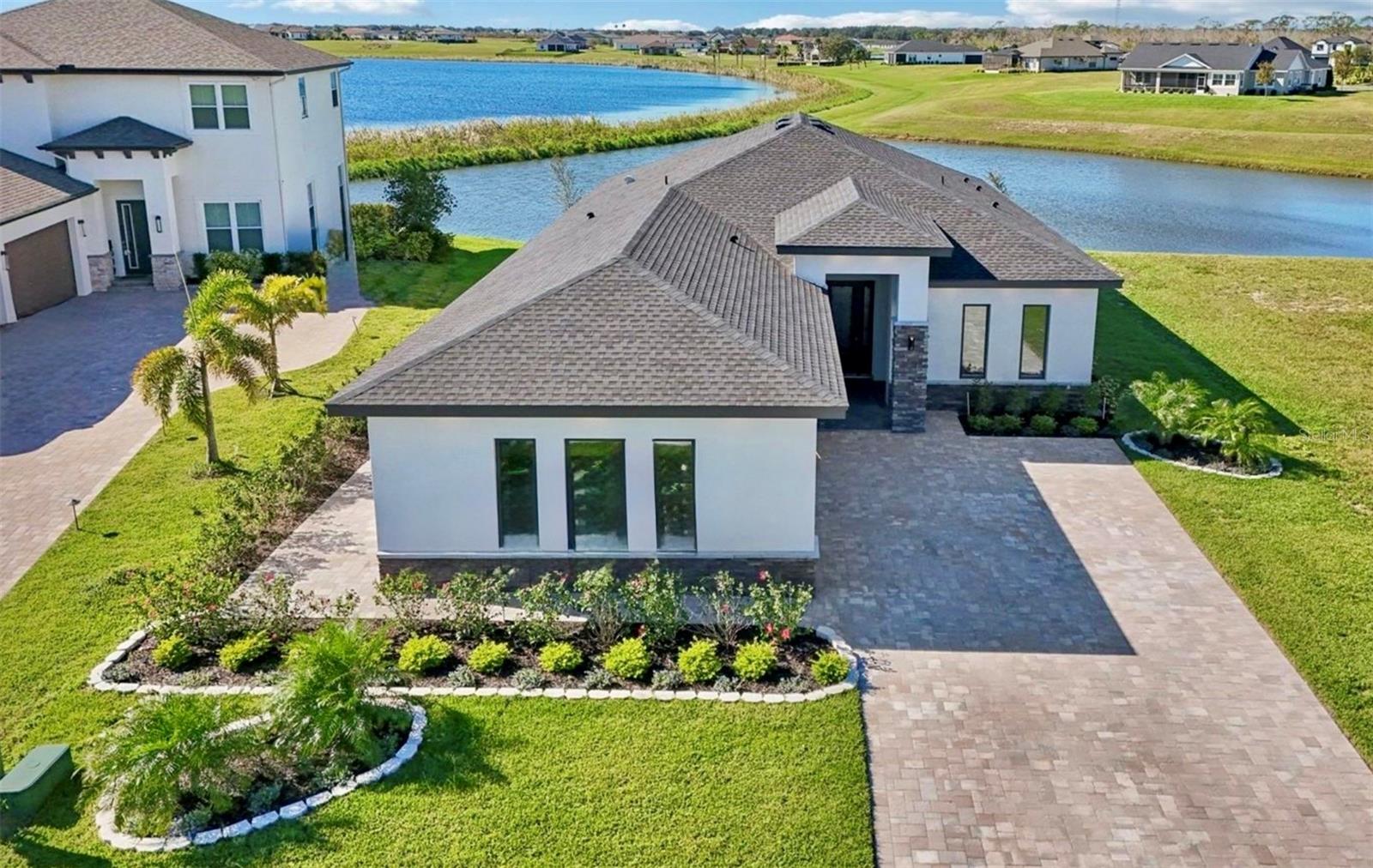 Photo of 224 VALENCIA RIDGE DRIVE AUBURNDALE FL 33823