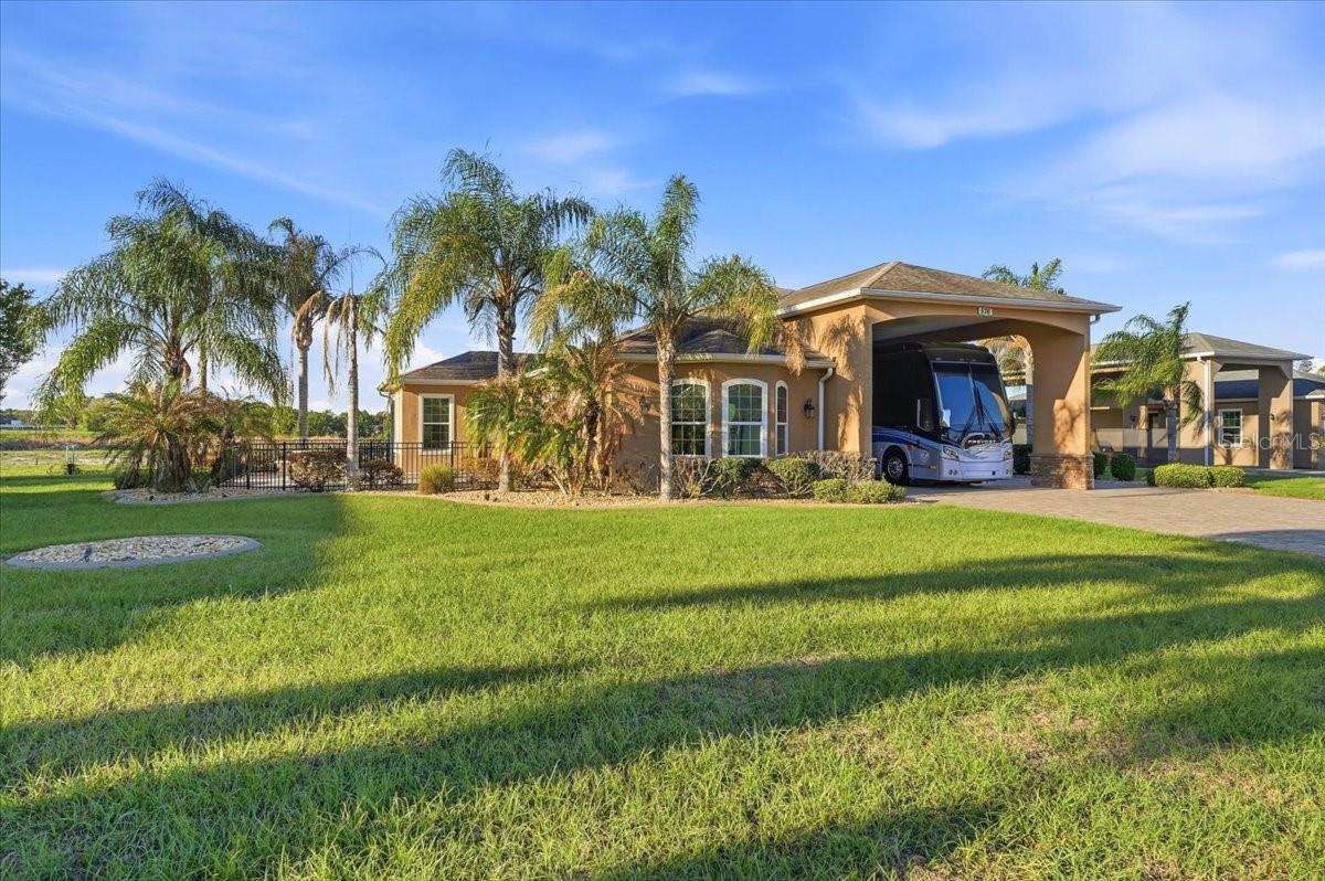 Photo of 576 MEANDERING WAY POLK CITY FL 33868