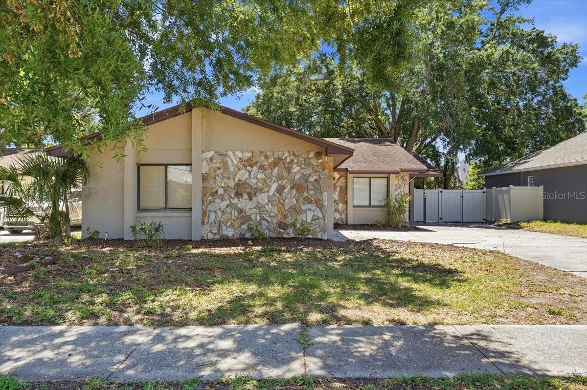 Photo of 842 ROCKINGHAM ROAD LAKELAND FL 33809